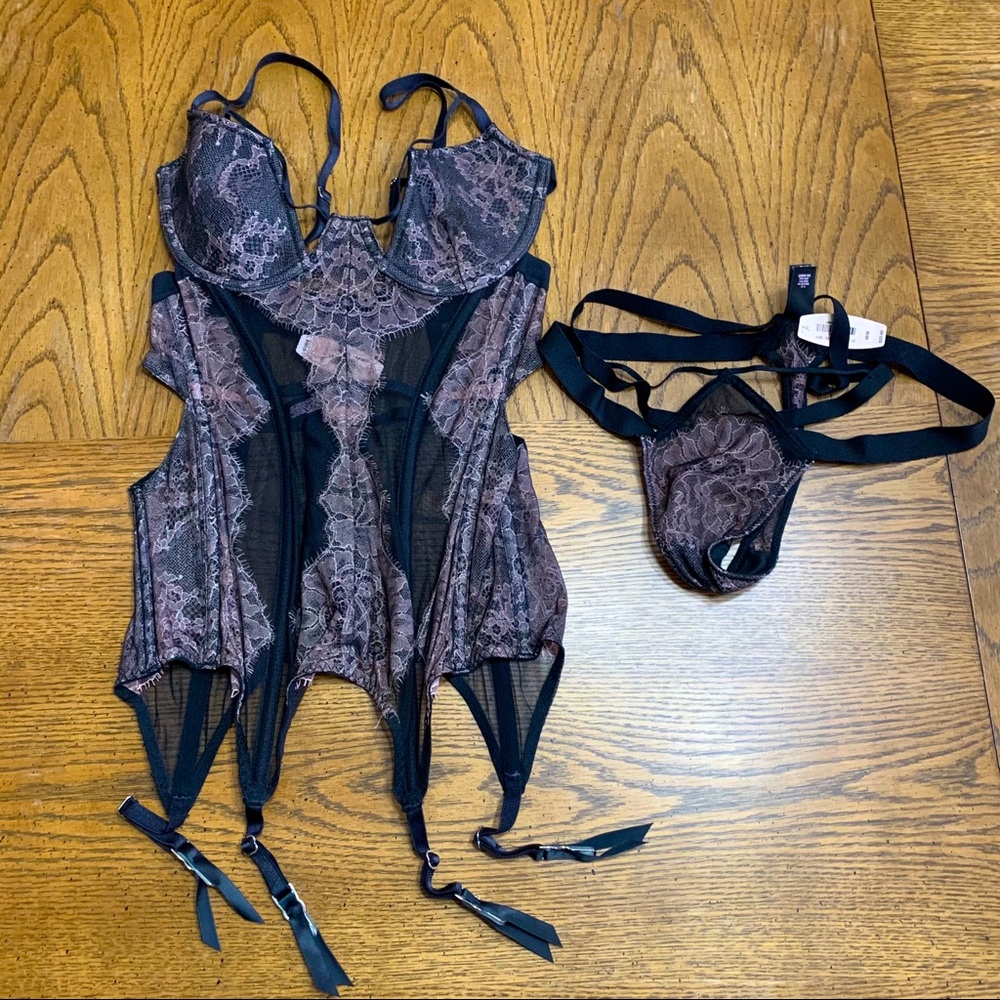 Corset and panties, 34C & M, NWT